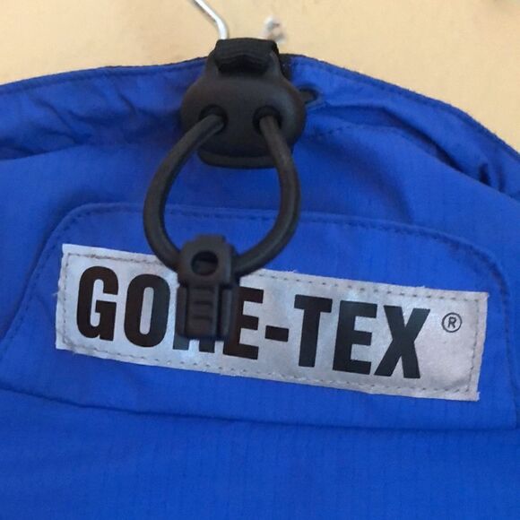 GORE Bike Wear Gore-Tex PacLite royal blue jacket Ladies M Gorpcore - Picture 12 of 16
